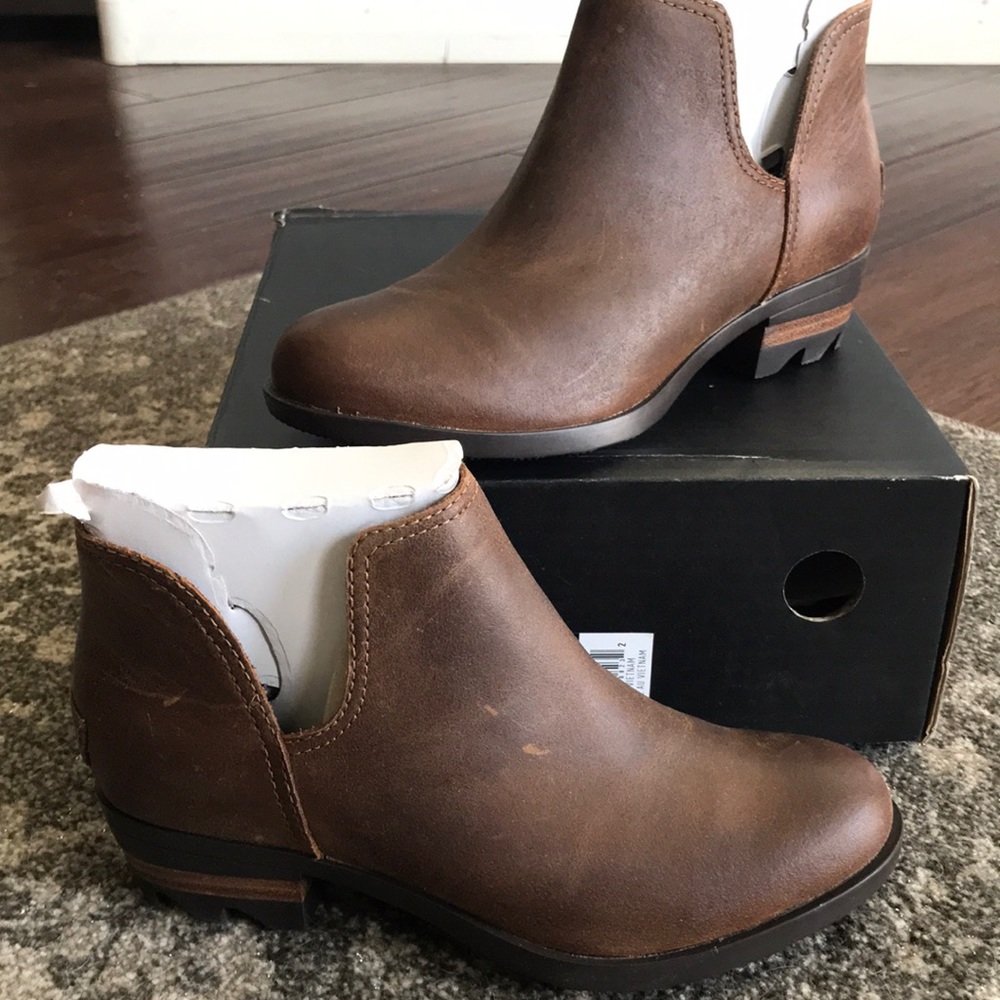 Sorel Lolla Cut Out Bootie